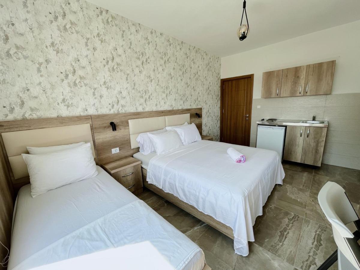 Guest House Koliqi - Hotel & Apartments 乌尔齐尼 外观 照片