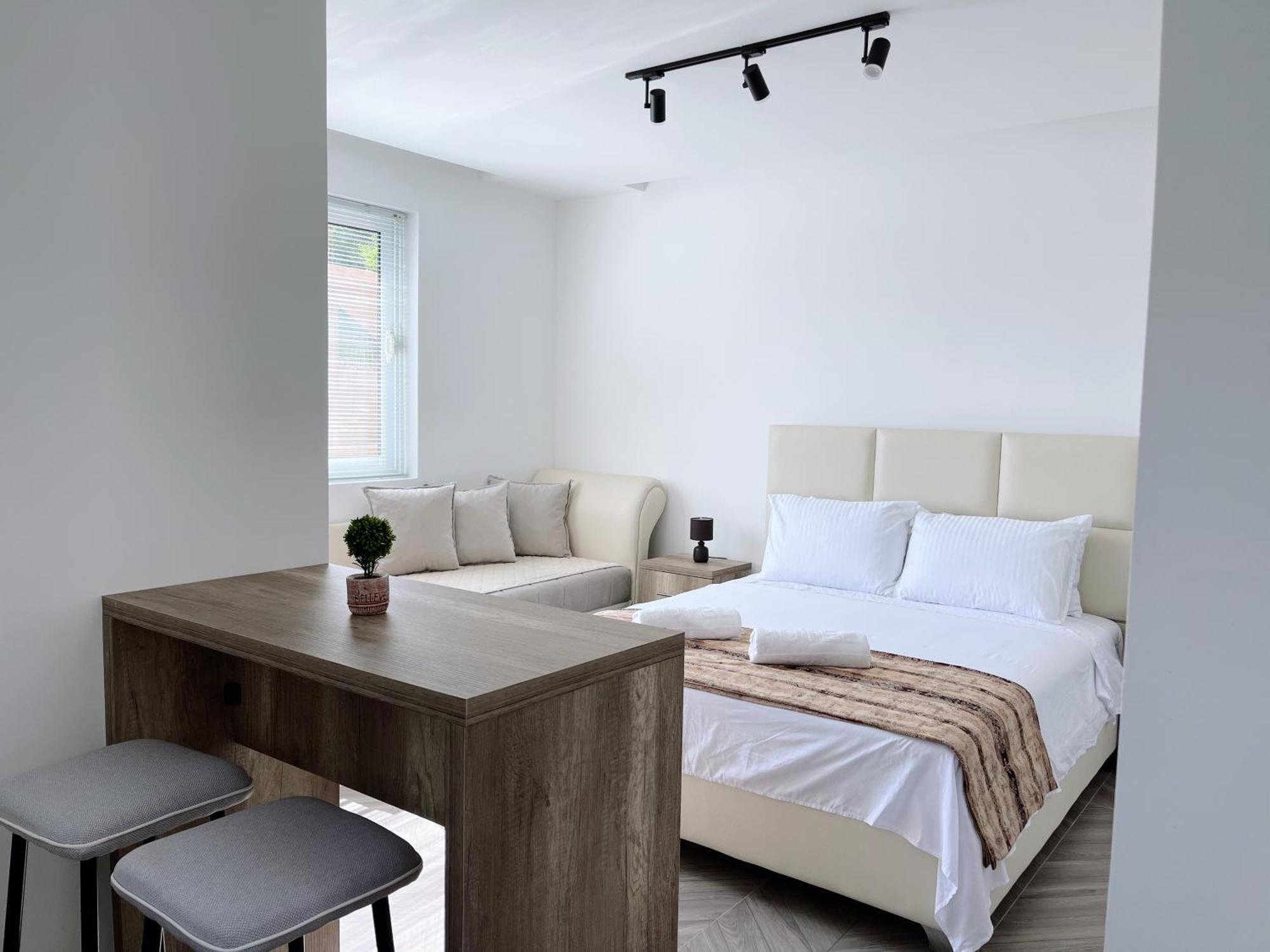 Guest House Koliqi - Hotel & Apartments 乌尔齐尼 外观 照片