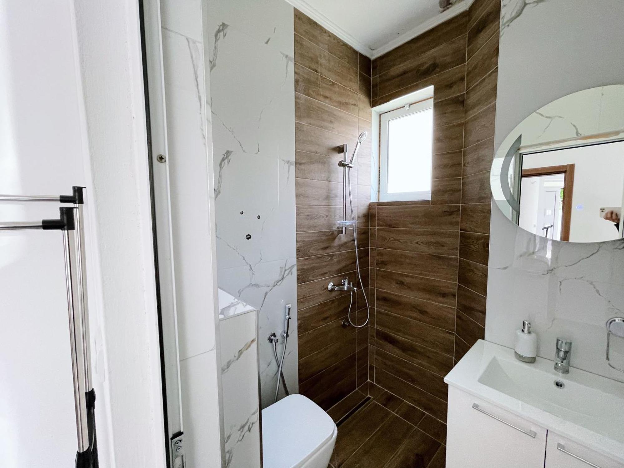 Guest House Koliqi - Hotel & Apartments 乌尔齐尼 外观 照片