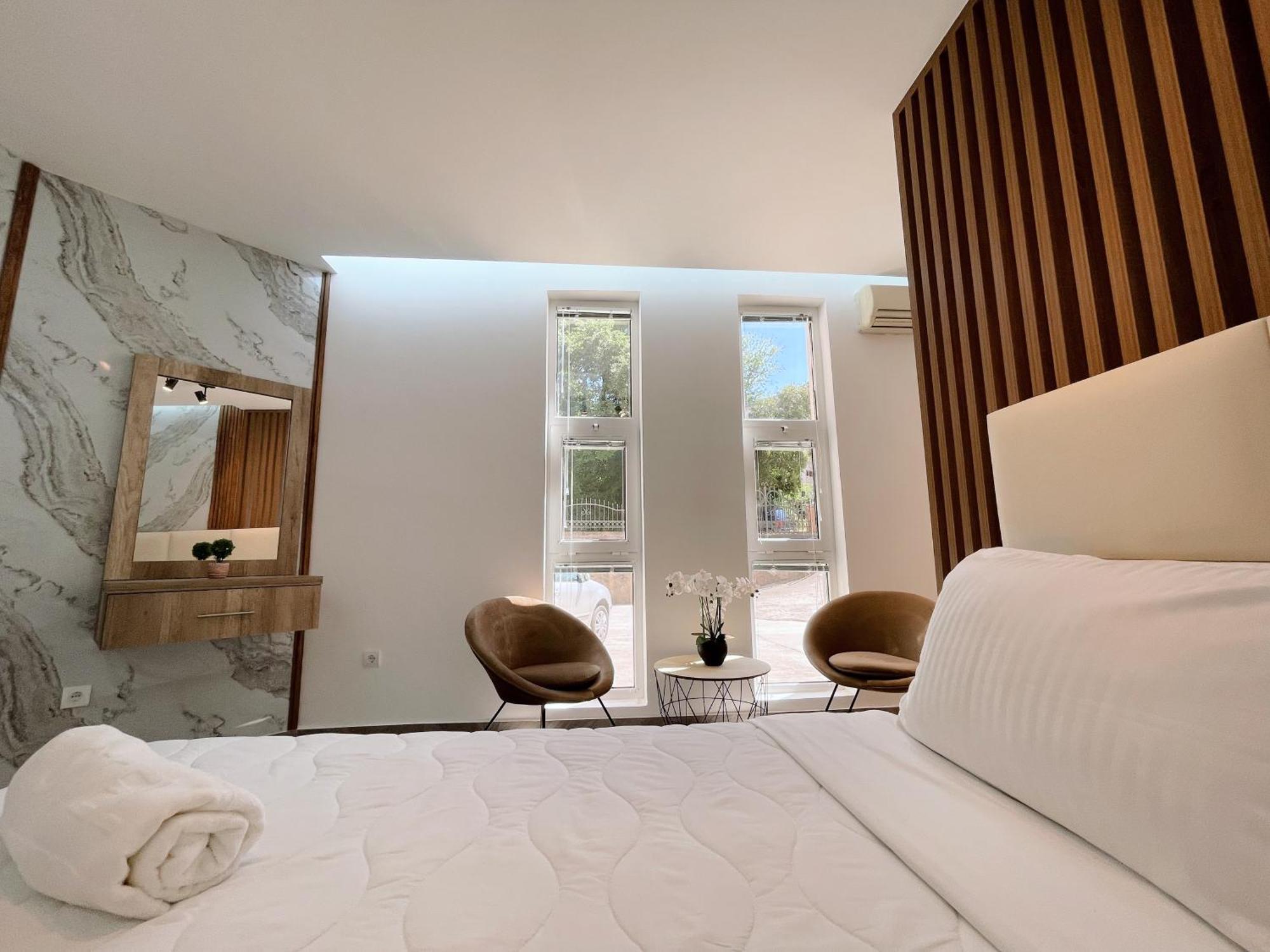 Guest House Koliqi - Hotel & Apartments 乌尔齐尼 外观 照片