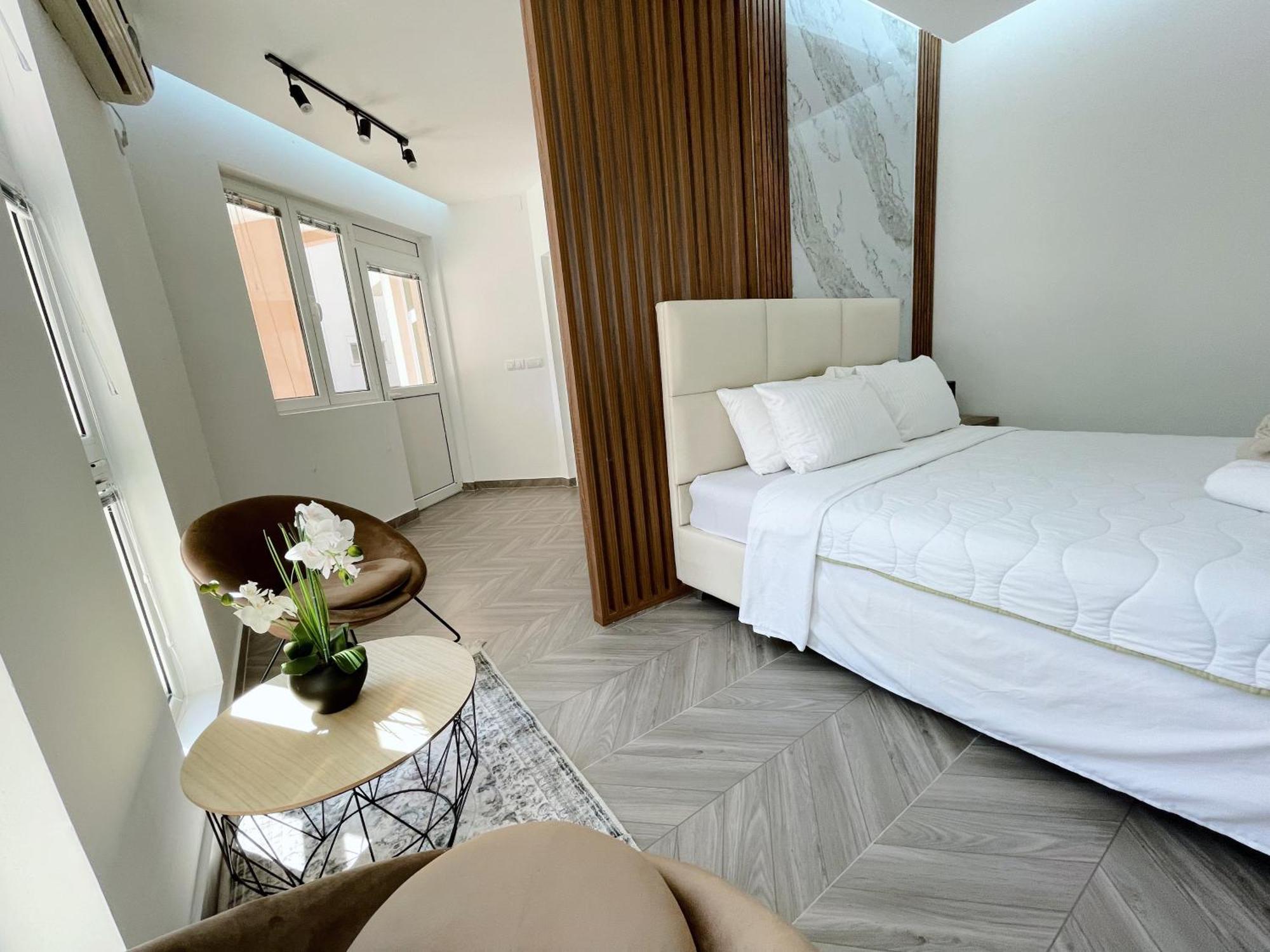 Guest House Koliqi - Hotel & Apartments 乌尔齐尼 外观 照片